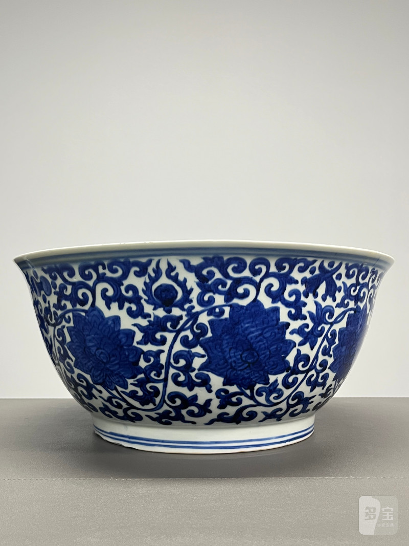 明嘉靖 青花缠枝莲纹大碗 - 图6